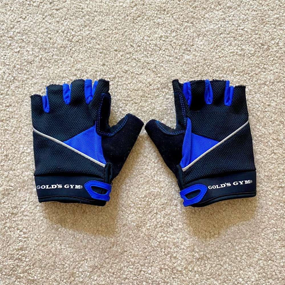 Gold’s Gym Athletic Gloves